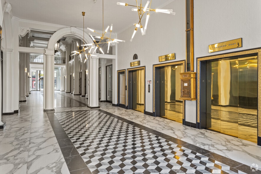 More Photos Of 319 Clematis St, West Palm Beach Office For Lease