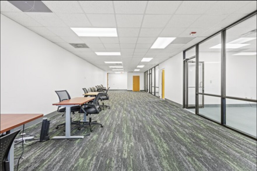 More Photos Of 1200 W Walnut Hill Ln, Irving Office For Lease