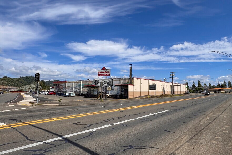 More Photos Of 217 N Boone St, Aberdeen Supermarket For Lease