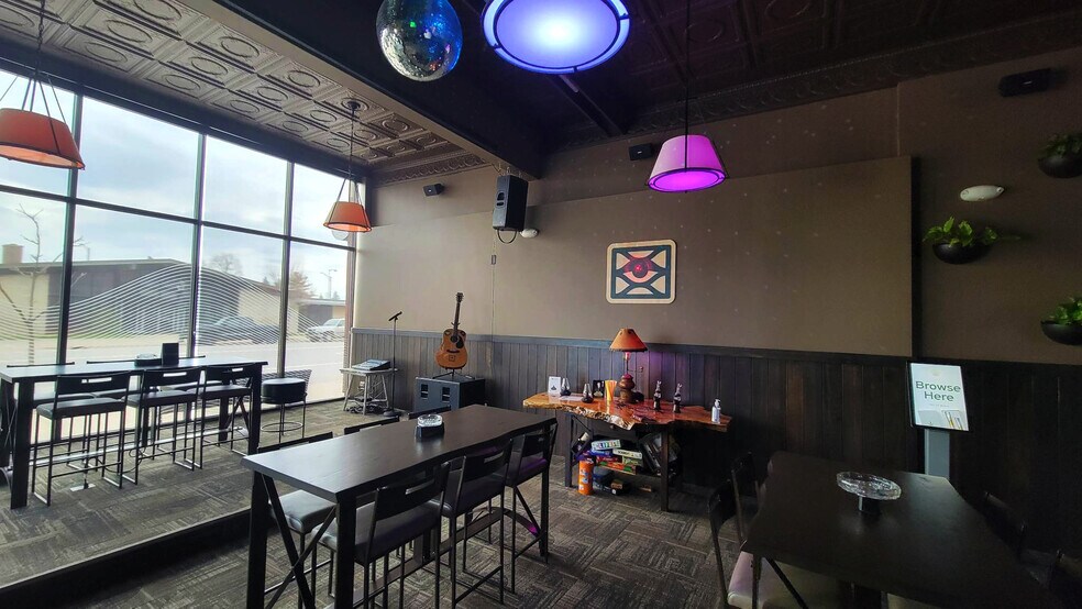 More Photos Of 302 S Cedar St, Kalkaska Storefront For Lease