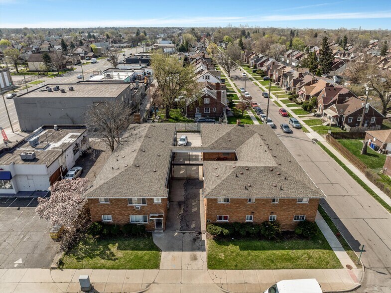 More Photos Of 4470-4480 E Outer Dr, Detroit Apartments For Sale