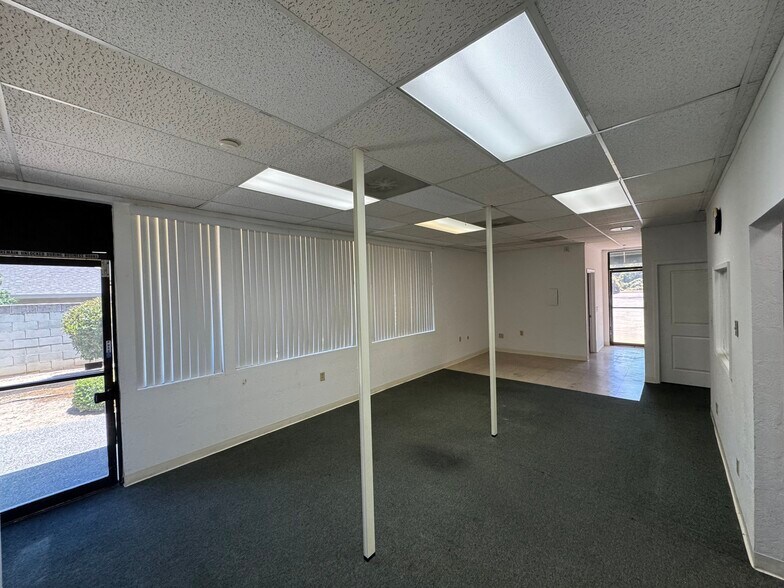 More Photos Of 7920 Alta Sunrise Ln, Citrus Heights Office Residential For Lease