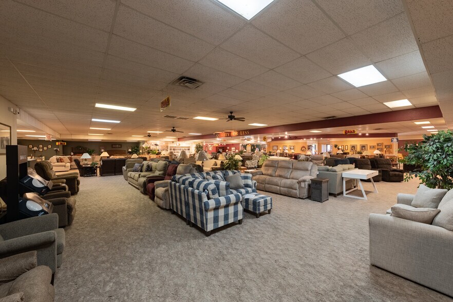 More Photos Of 2515 E Montgomery Pl, Wichita Falls Freestanding For Sale