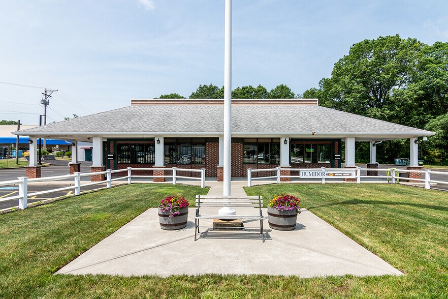 More Photos Of 6595 Post Rd, North Kingstown Fast Food For Sale