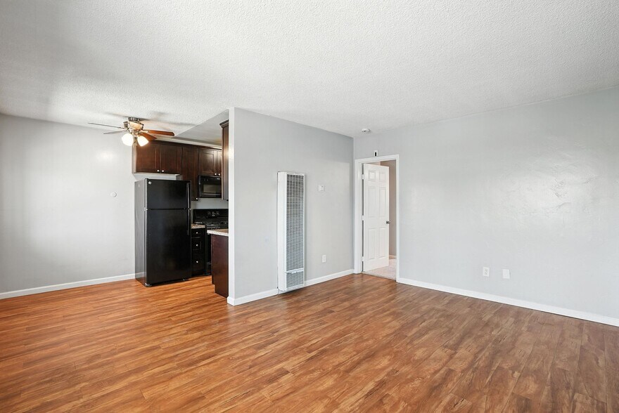 More Photos Of 800 Emory St, Imperial Beach Apartments For Sale