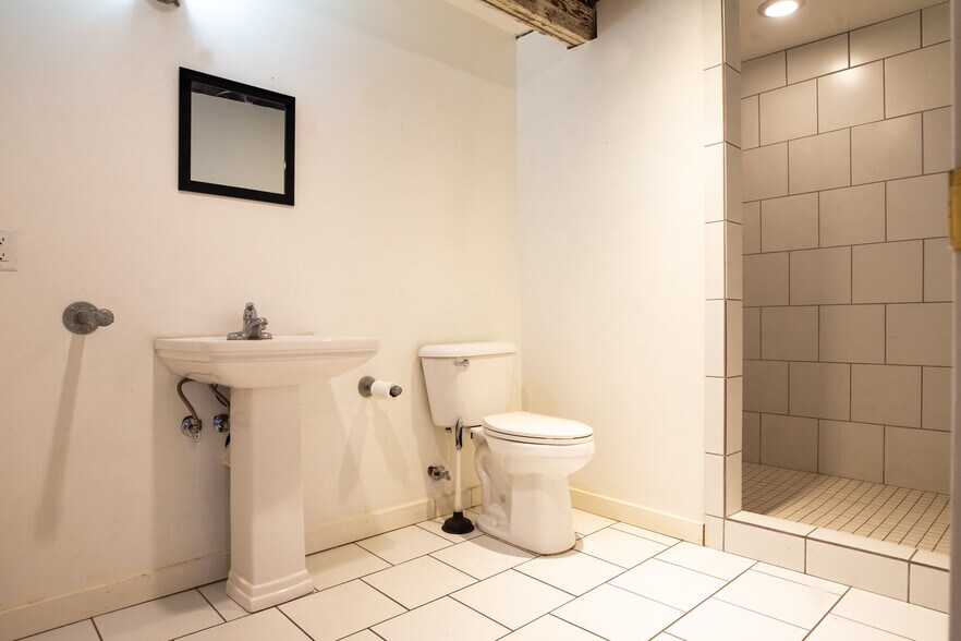 More Photos Of 630 S Stringfellow Ct, Salt Lake City Loft Creative Space For Lease