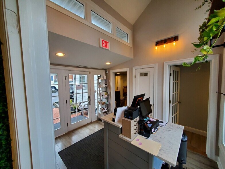 More Photos Of 5684 Main St, Williamsville Loft Creative Space For Sale