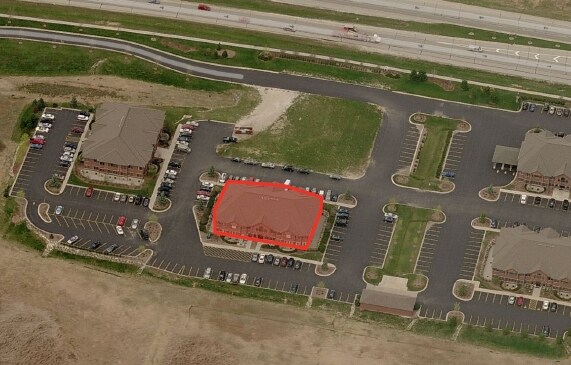 More Photos Of 19435 W Capitol Dr, Brookfield Office For Sale