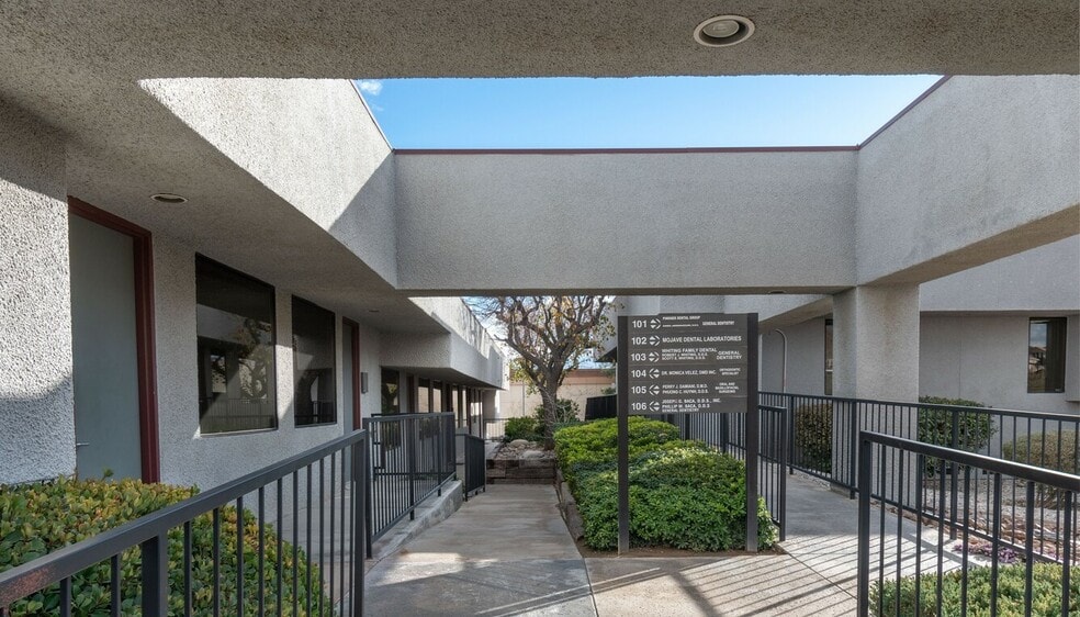 More Photos Of 16127 Kasota Rd, Apple Valley Medical For Sale