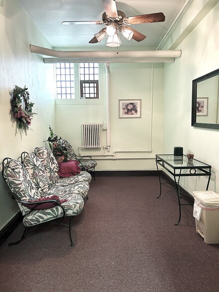 More Photos Of 1900 Oak Park Ave, Berwyn Religious Facility For Sale
