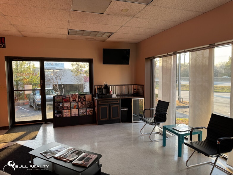 More Photos Of 6483 Peachtree Industrial Blvd, Atlanta General Retail For Sale