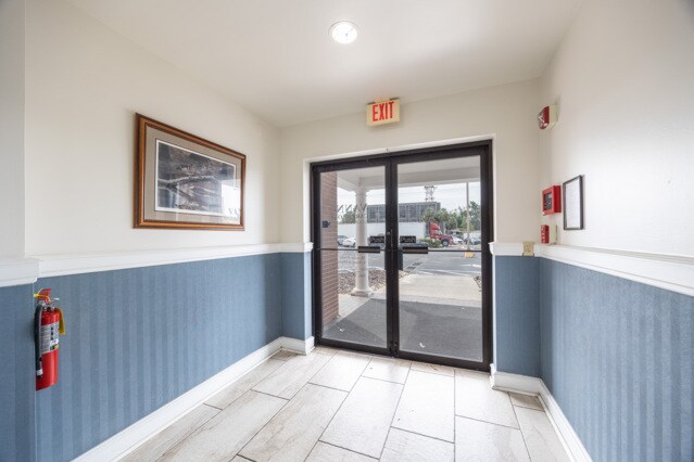 More Photos Of 164 NW Madison St, Lake City Medical For Lease