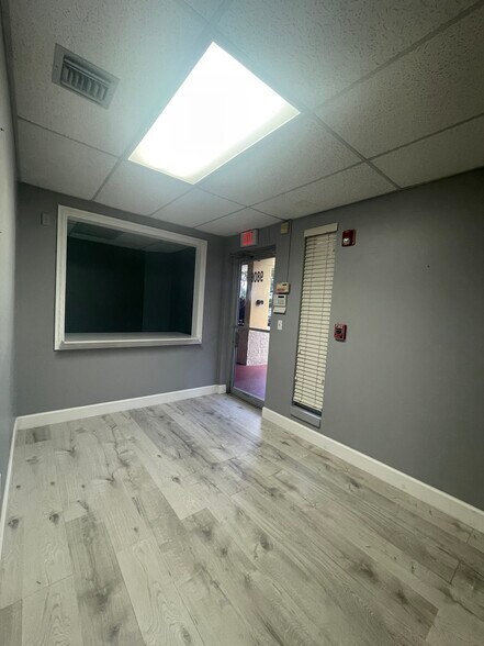 More Photos Of 9800-9860 Pines Blvd, Pembroke Pines Unknown For Lease