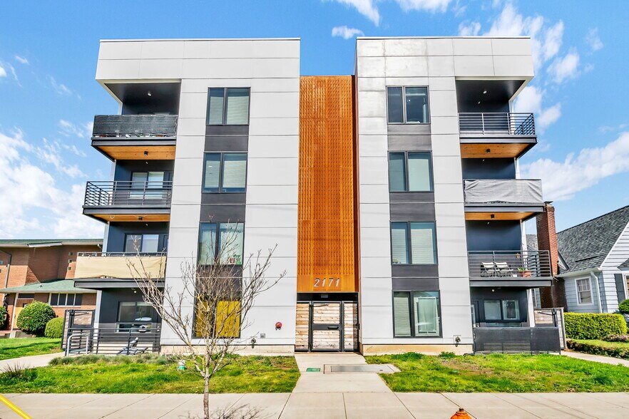 More Photos Of 2171 N Rosa Parks Way, Portland Apartments For Sale