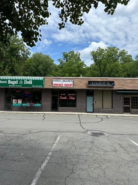 More Photos Of 589 Route 303, Blauvelt Storefront For Lease