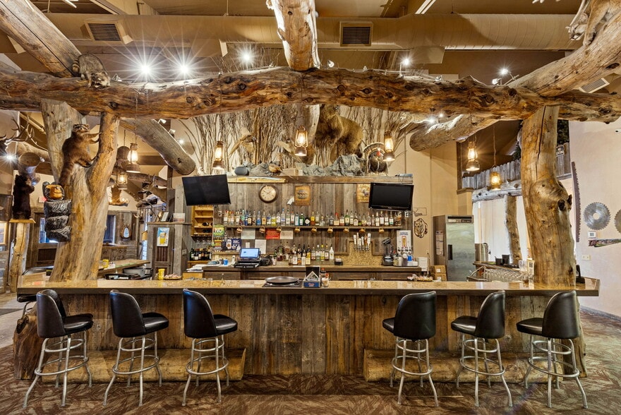 More Photos Of 5100-N Star Blvd, Great Falls Storefront Retail Office For Sale