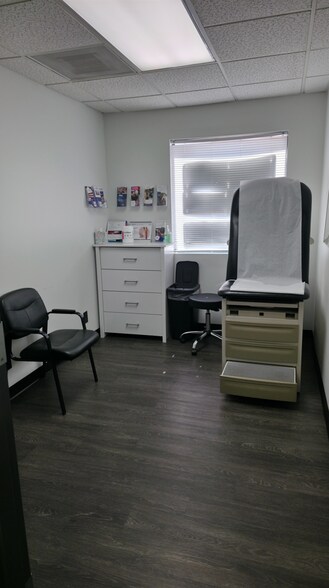 More Photos Of 1815 W Saint Marys Rd, Tucson Medical For Sale