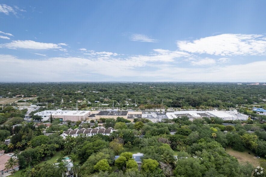 More Photos Of 11915-11975 S Dixie Hwy, Pinecrest Storefront Retail Office For Lease