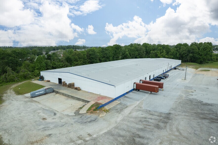 More Photos Of 1840 S Highway 14, Greer Warehouse For Lease