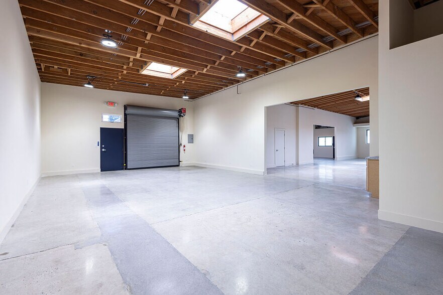 More Photos Of 5131-5137 W Jefferson Blvd, Los Angeles Warehouse For Lease