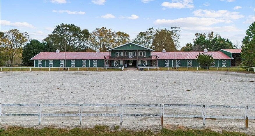 More Photos Of 715 Melton Rd, Liberty Horse Stables For Sale