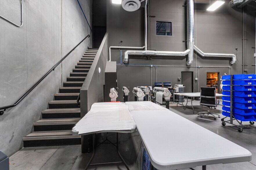 More Photos Of 2950 E Sunset Rd, Las Vegas Showroom For Sale