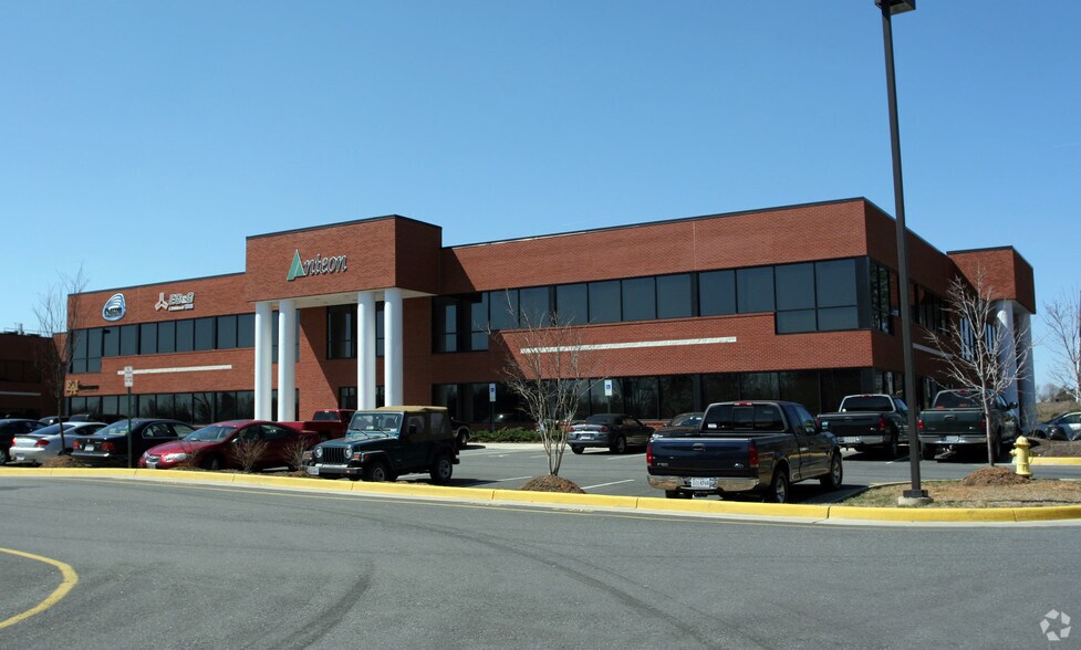 More Photos Of 16 Center St, Stafford Office For Lease