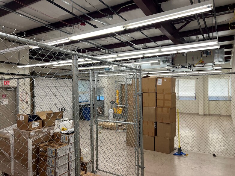 More Photos Of 3401 SE Macy Rd, Bentonville Unknown For Lease