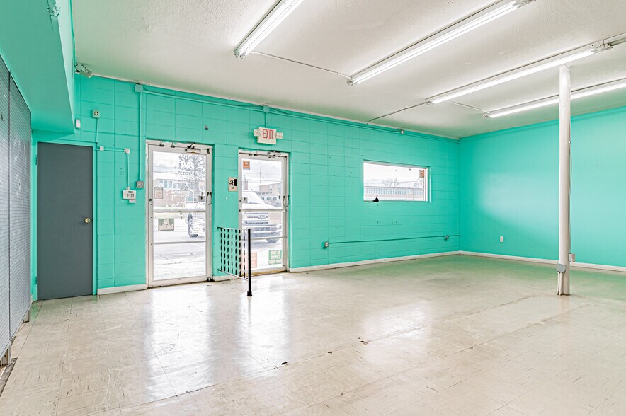 More Photos Of 1003 E Jackson Blvd, Jonesborough General Retail For Sale