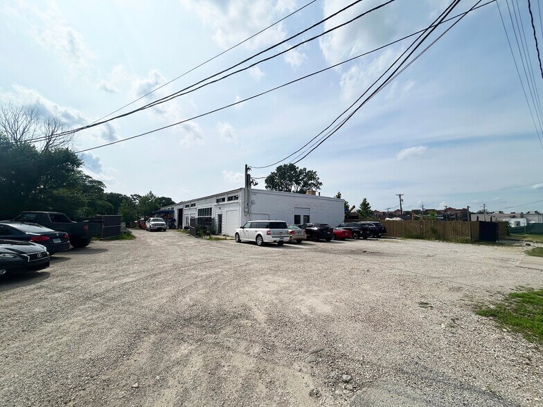 More Photos Of 4619 N 25th Ave, Schiller Park Warehouse For Sale