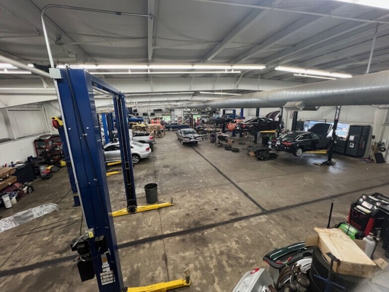 More Photos Of 9120 Trinity Dr, Lake In The Hills General Retail For Sale