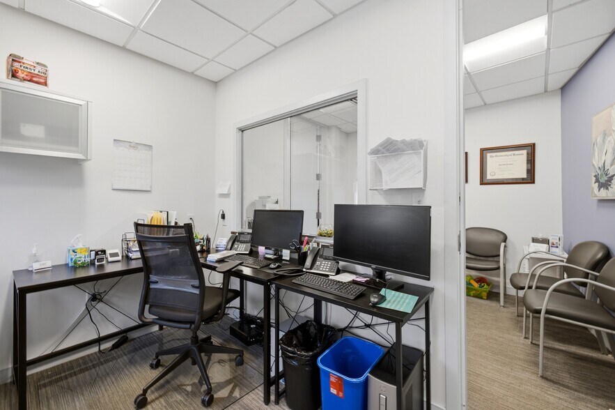 More Photos Of 63 Shore Rd, Winchester Medical For Sale