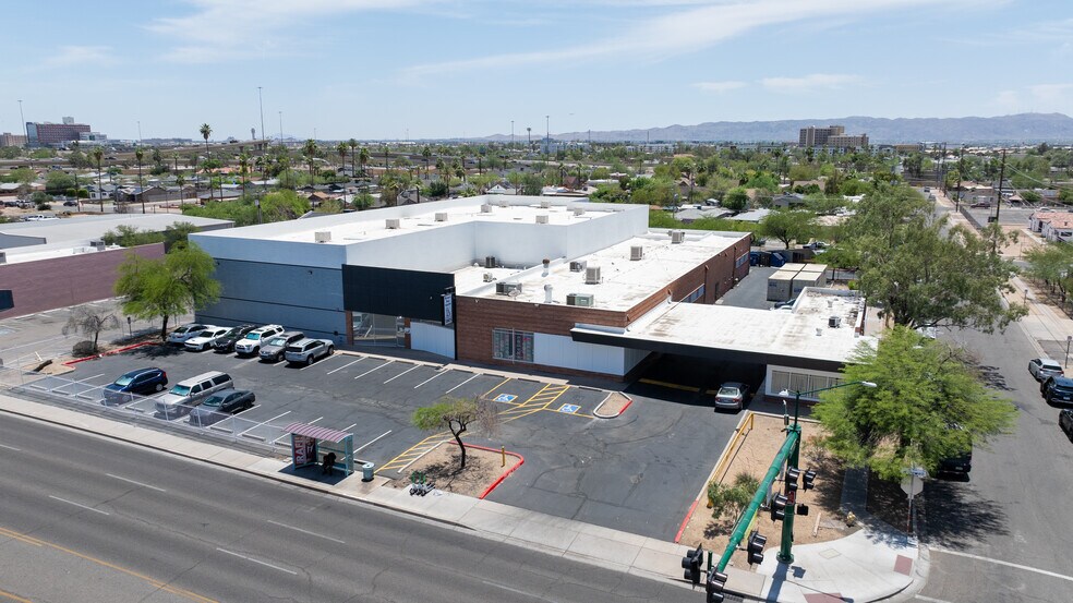 Primary Photo Of 1805 E McDowell Rd, Phoenix Distribution For Lease