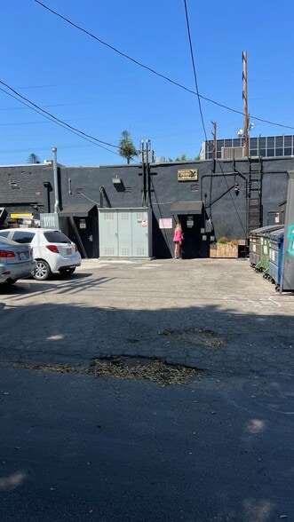 More Photos Of 8422-8428 W 3rd St, Los Angeles Restaurant For Lease