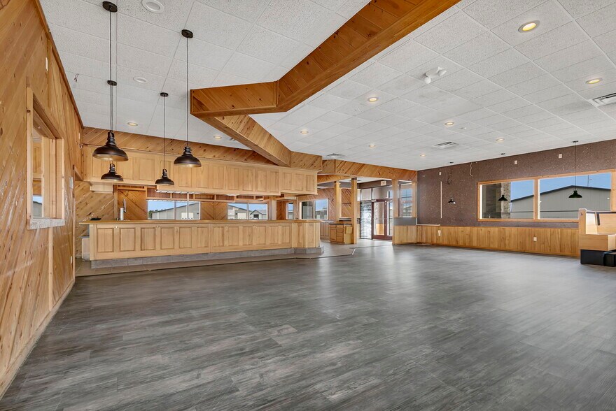 More Photos Of 14860 165th Ave, Becker Restaurant For Sale