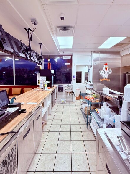 More Photos Of 1187 S Gratiot Ave, Clinton Township Restaurant For Lease