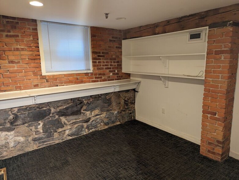 More Photos Of 4 University Rd, Cambridge Apartments For Lease