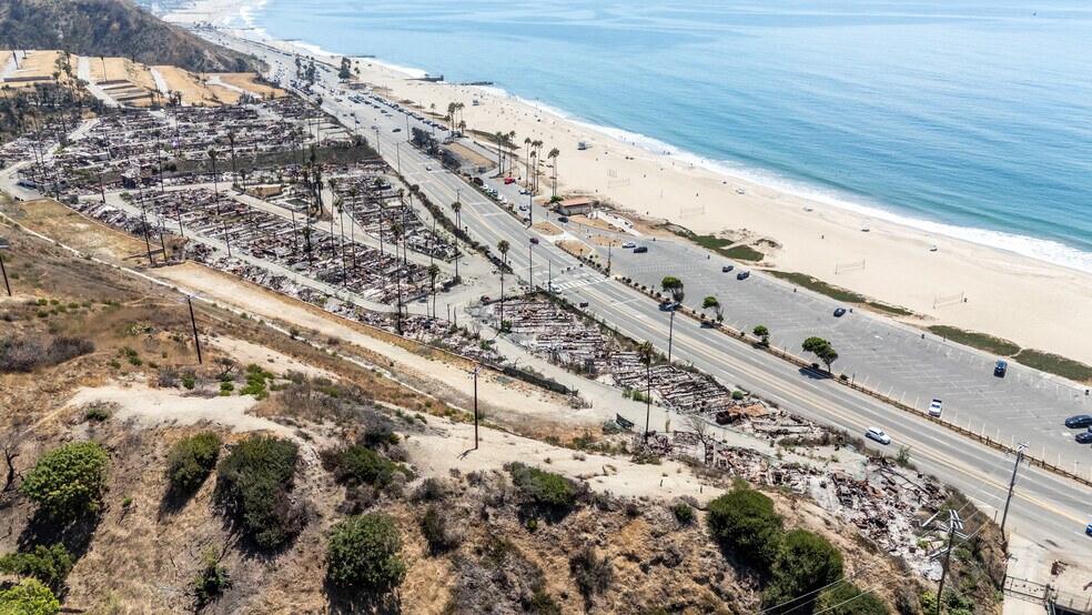 More Photos Of 16321 Pacific Coast Highway, Pacific Palisades Land For Sale