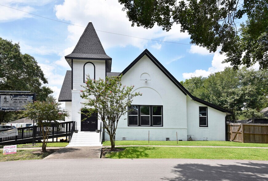 More Photos Of 1220 Mulcahy St, Rosenberg Religious Facility For Sale