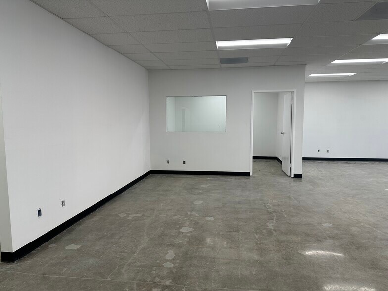 More Photos Of 6800-6808 Acco St, Commerce Warehouse For Lease