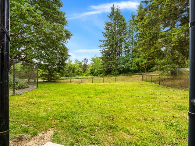 More Photos Of 9822 SW Gorsuch Rd, Vashon Flex For Sale