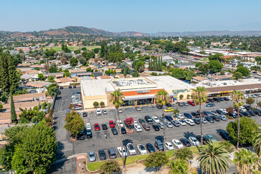 More Photos Of 1555 S Garey Ave, Pomona Freestanding For Lease