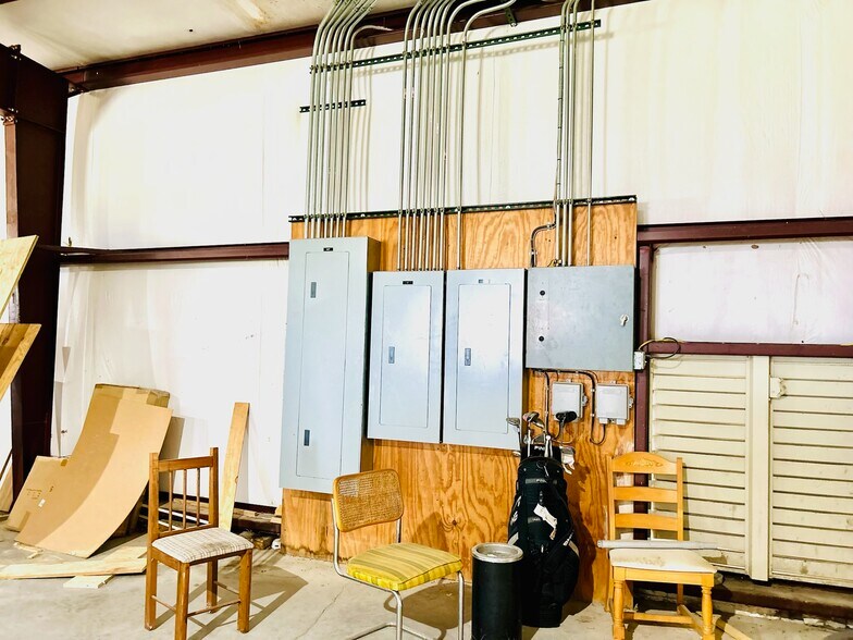 More Photos Of 869 S State St, Clarksdale Storefront For Sale