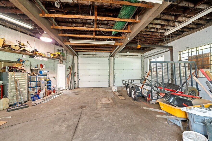 More Photos Of 250 Manville rd, Woonsocket Flex For Sale
