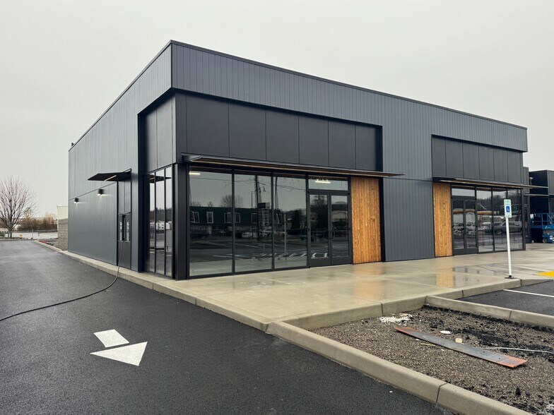 More Photos Of 1094 Valentine, Pacific General Retail For Sale