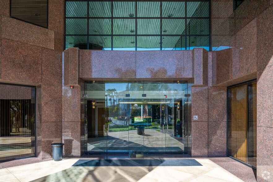 More Photos Of 1 Pointe Dr, Brea Office For Lease