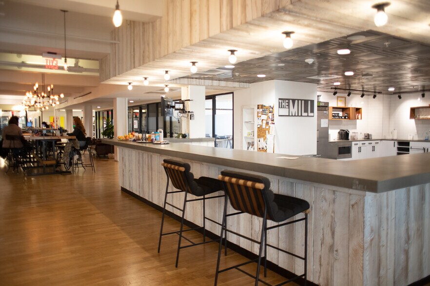 More Photos Of 221 W 10th St, Wilmington Coworking Space