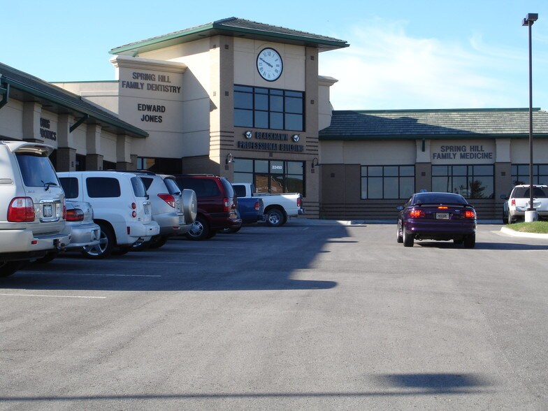 More Photos Of 22450 S Harrison St, Spring Hill Medical For Lease