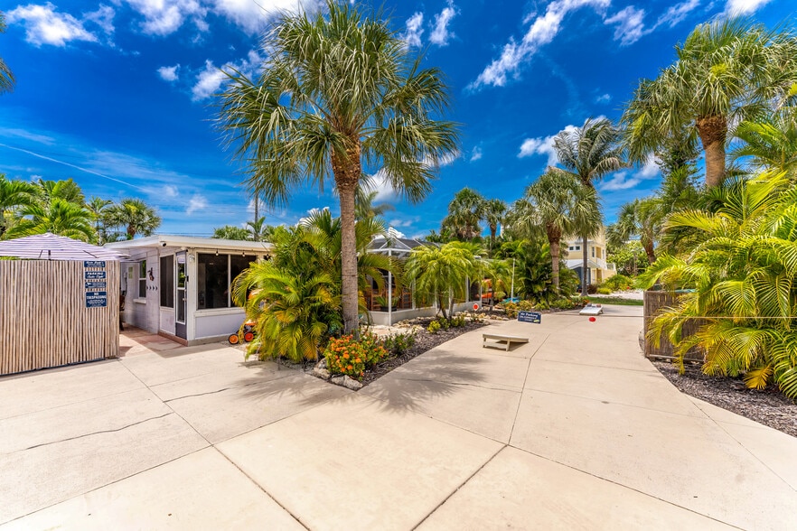 More Photos Of 1130 Gulf Blvd, Englewood Apartments For Sale