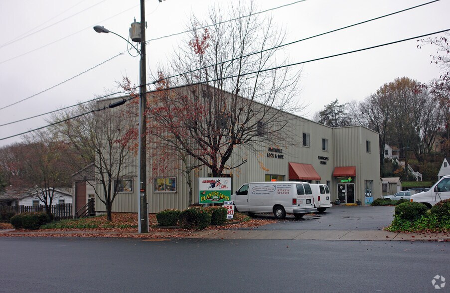 More Photos Of 513 Stewart St, Charlottesville Storefront Retail Office For Lease